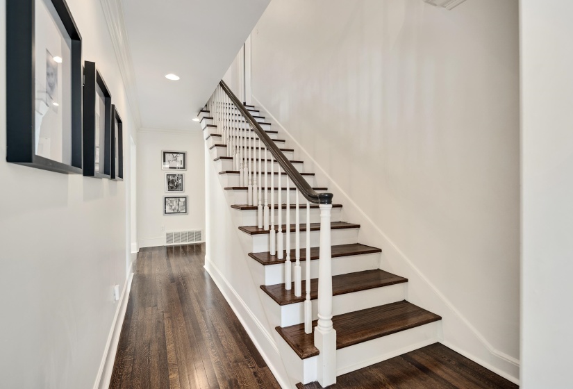 95 GROVE PARK CIR, Memphis, Tennessee 38117, 5 Bedroom Bedrooms, 11 Room Rooms,4.1 BathroomBathrooms,Residential,For Sale,GROVE PARK,0,10229137