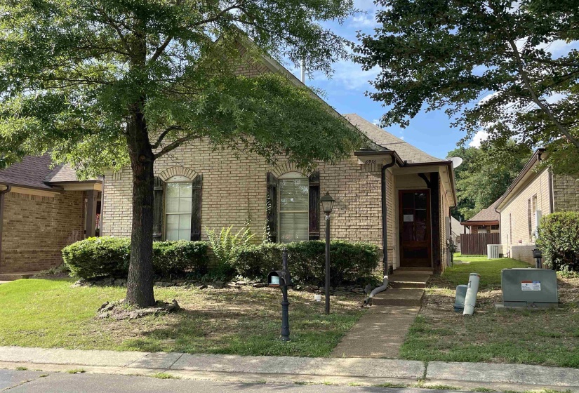 6916 LAGRANGE PINES DR, Cordova, Tennessee 38018, 3 Bedroom Bedrooms, 3 Room Rooms,2 BathroomBathrooms,Residential,For Sale,LAGRANGE PINES,0,10206269