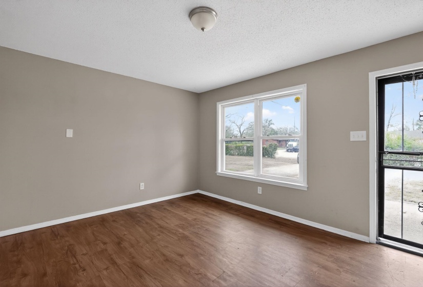 4314 FORD RD, Memphis, Tennessee 38109, 5 Bedroom Bedrooms, 8 Room Rooms,1.1 BathroomBathrooms,Residential,For Sale,FORD,0,10211186