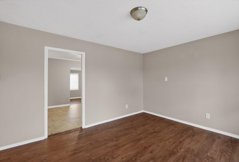 4314 FORD RD, Memphis, Tennessee 38109, 5 Bedroom Bedrooms, 8 Room Rooms,1.1 BathroomBathrooms,Residential,For Sale,FORD,0,10211186
