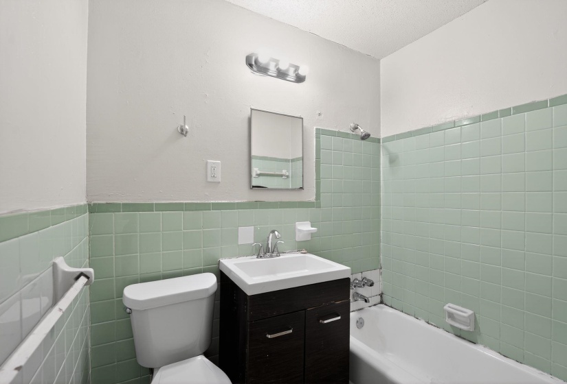 4314 FORD RD, Memphis, Tennessee 38109, 5 Bedroom Bedrooms, 8 Room Rooms,1.1 BathroomBathrooms,Residential,For Sale,FORD,0,10211186