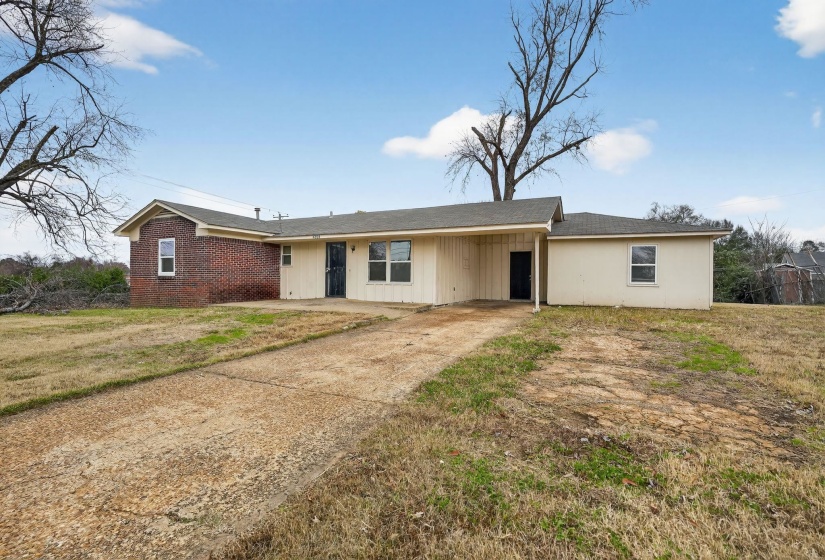 4314 FORD RD, Memphis, Tennessee 38109, 5 Bedroom Bedrooms, 8 Room Rooms,1.1 BathroomBathrooms,Residential,For Sale,FORD,0,10211186