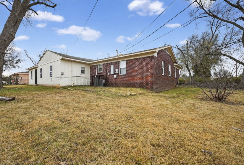 4314 FORD RD, Memphis, Tennessee 38109, 5 Bedroom Bedrooms, 8 Room Rooms,1.1 BathroomBathrooms,Residential,For Sale,FORD,0,10211186