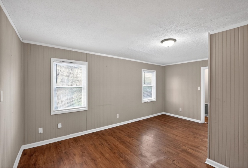 4314 FORD RD, Memphis, Tennessee 38109, 5 Bedroom Bedrooms, 8 Room Rooms,1.1 BathroomBathrooms,Residential,For Sale,FORD,0,10211186