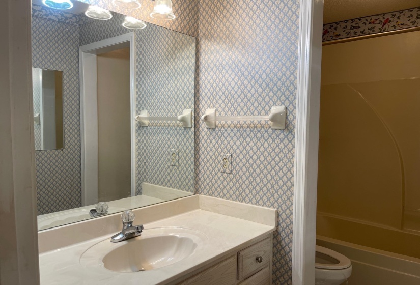 4759 PAINTED OAK CV, Memphis, Tennessee 38116, 3 Bedroom Bedrooms, 3 Room Rooms,2 BathroomBathrooms,Residential,For Sale,PAINTED OAK,0,10217424