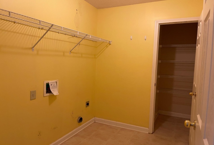 4759 PAINTED OAK CV, Memphis, Tennessee 38116, 3 Bedroom Bedrooms, 3 Room Rooms,2 BathroomBathrooms,Residential,For Sale,PAINTED OAK,0,10217424