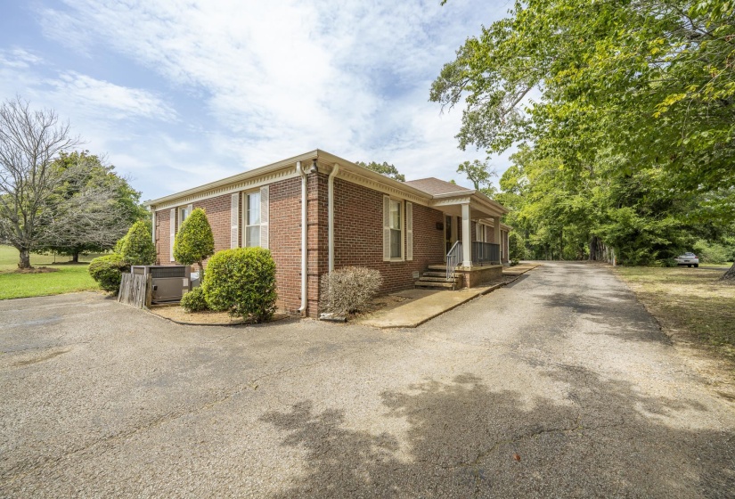 40 MAIN ST, Savannah, Tennessee 38372, 0 , 0 ,0,Commercial/industrial,For Sale,MAIN,0,10229142