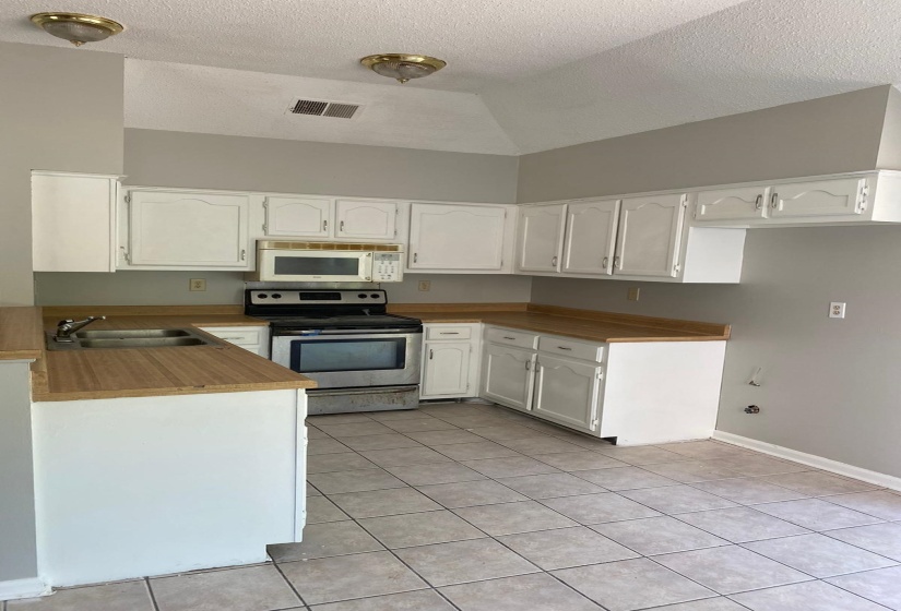 6625 CHAUNCEY AVE, Memphis, Tennessee 38141, 3 Bedroom Bedrooms, 6 Room Rooms,2 BathroomBathrooms,Rental Properties,For Sale,CHAUNCEY,0,10229159