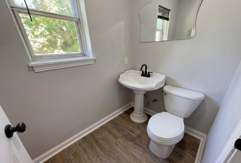 278 HEWLETT RD, Memphis, Tennessee 38109, 4 Bedroom Bedrooms, 5 Room Rooms,1.1 BathroomBathrooms,Residential,For Sale,HEWLETT,0,10229141