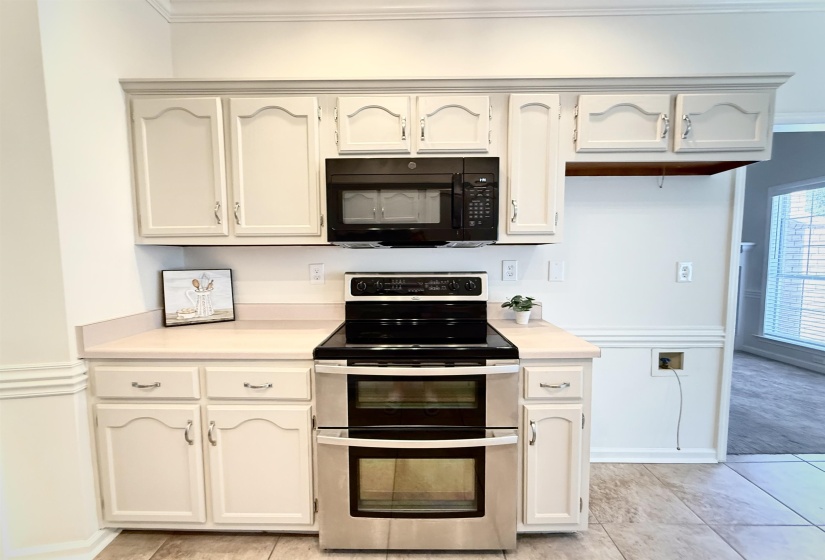 1044 SWEETIE LN, Collierville, Tennessee 38017, 3 Bedroom Bedrooms, 8 Room Rooms,3.1 BathroomBathrooms,Residential,For Sale,SWEETIE,0,10229145