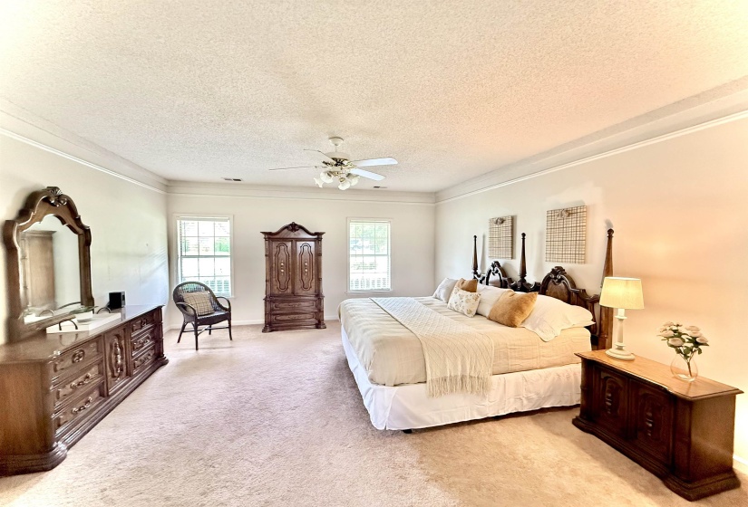 1044 SWEETIE LN, Collierville, Tennessee 38017, 3 Bedroom Bedrooms, 8 Room Rooms,3.1 BathroomBathrooms,Residential,For Sale,SWEETIE,0,10229145