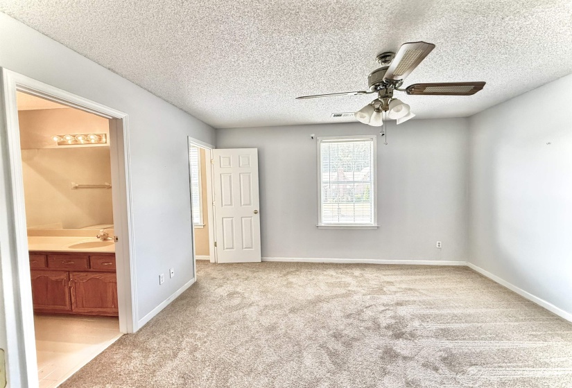 1044 SWEETIE LN, Collierville, Tennessee 38017, 3 Bedroom Bedrooms, 8 Room Rooms,3.1 BathroomBathrooms,Residential,For Sale,SWEETIE,0,10229145
