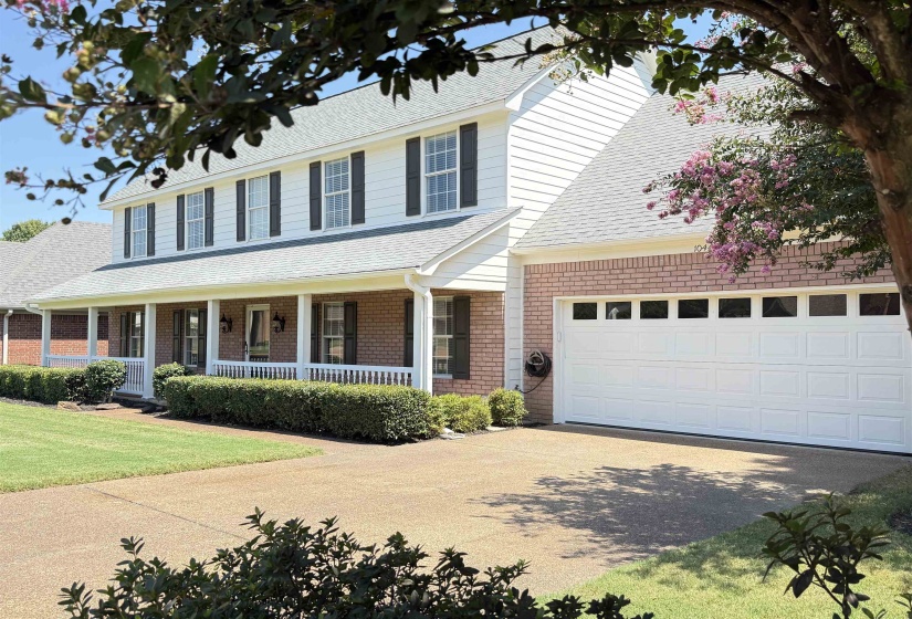 1044 SWEETIE LN, Collierville, Tennessee 38017, 3 Bedroom Bedrooms, 8 Room Rooms,3.1 BathroomBathrooms,Residential,For Sale,SWEETIE,0,10229145