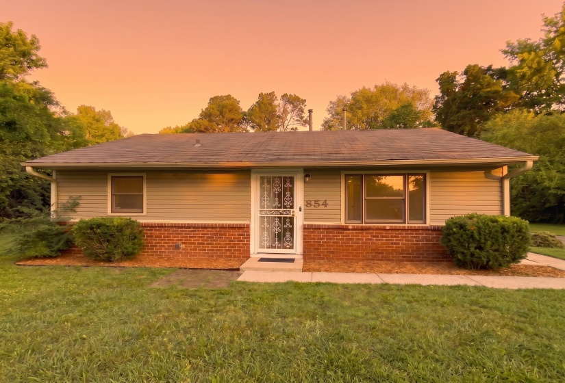 854 CARROLTON AVE, Memphis, Tennessee 38127, 4 Bedroom Bedrooms, 6 Room Rooms,2 BathroomBathrooms,Residential,For Sale,CARROLTON,0,10229146