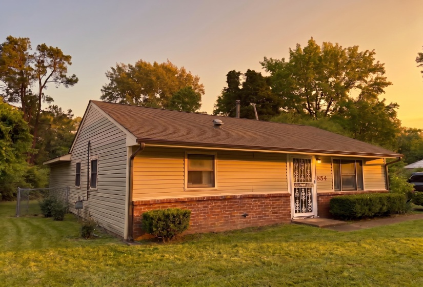 854 CARROLTON AVE, Memphis, Tennessee 38127, 4 Bedroom Bedrooms, 6 Room Rooms,2 BathroomBathrooms,Residential,For Sale,CARROLTON,0,10229146