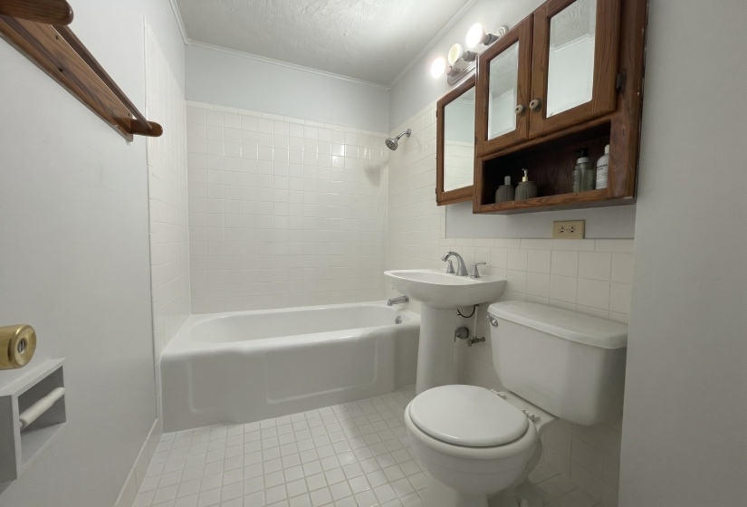 854 CARROLTON AVE, Memphis, Tennessee 38127, 4 Bedroom Bedrooms, 6 Room Rooms,2 BathroomBathrooms,Residential,For Sale,CARROLTON,0,10229146