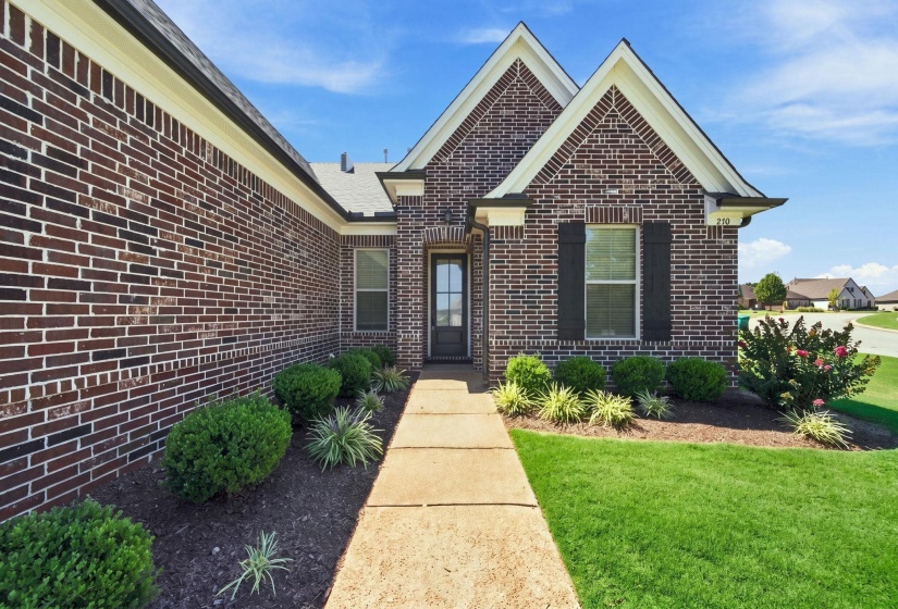 250 SAINT ANDREWS DR, Oakland, Tennessee 38060, 5 Bedroom Bedrooms, 12 Room Rooms,3 BathroomBathrooms,Residential,For Sale,SAINT ANDREWS,0,10229149