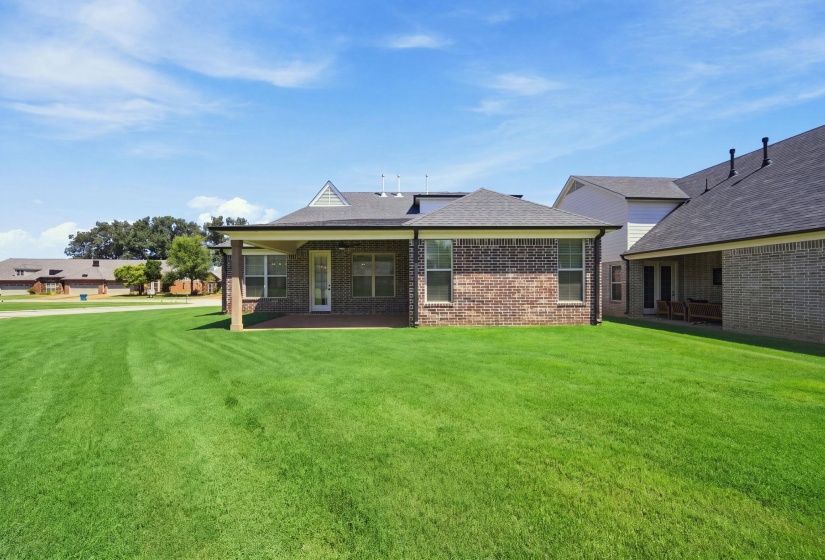 250 SAINT ANDREWS DR, Oakland, Tennessee 38060, 5 Bedroom Bedrooms, 12 Room Rooms,3 BathroomBathrooms,Residential,For Sale,SAINT ANDREWS,0,10229149
