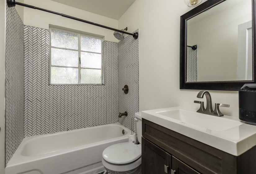 4488 QUINCE RD, Memphis, Tennessee 38117, 3 Bedroom Bedrooms, 5 Room Rooms,1 BathroomBathrooms,Residential,For Sale,QUINCE,0,10229152