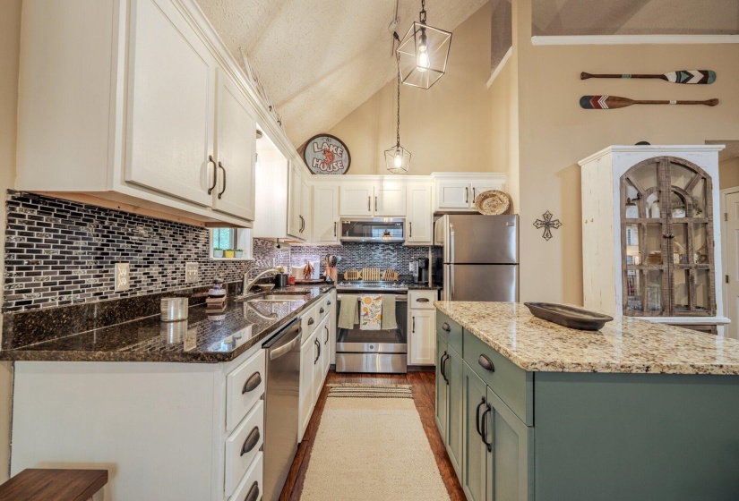 25 PICKWICK WOODS CV, Counce, Tennessee 38326, 3 Bedroom Bedrooms, 7 Room Rooms,2 BathroomBathrooms,Residential,For Sale,PICKWICK WOODS,0,10229155
