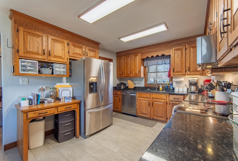 255 EASLEY LOOP, Savannah, Tennessee 38372, 4 Bedroom Bedrooms, 11 Room Rooms,2.1 BathroomBathrooms,Residential,For Sale,EASLEY,0,10229161