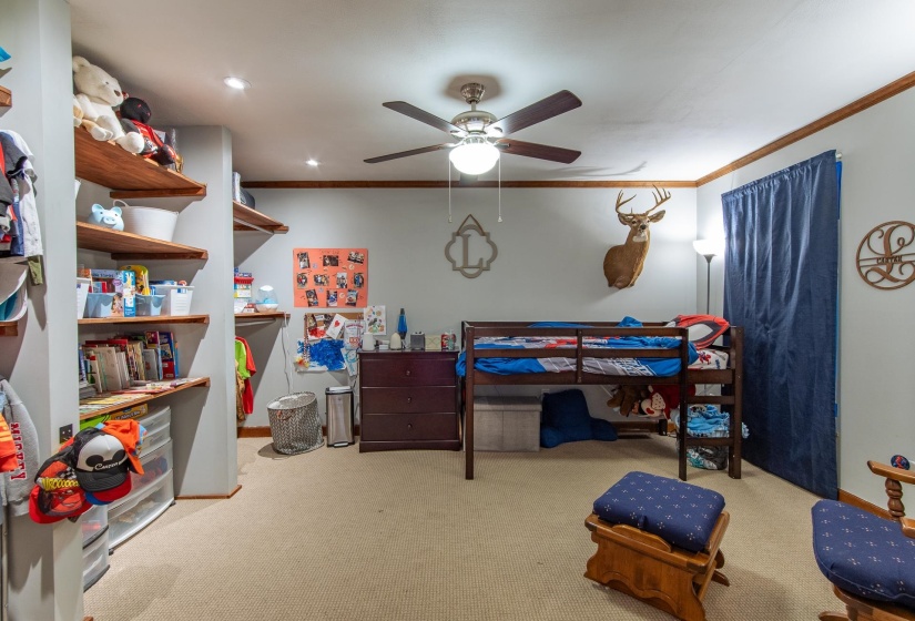 255 EASLEY LOOP, Savannah, Tennessee 38372, 4 Bedroom Bedrooms, 11 Room Rooms,2.1 BathroomBathrooms,Residential,For Sale,EASLEY,0,10229161