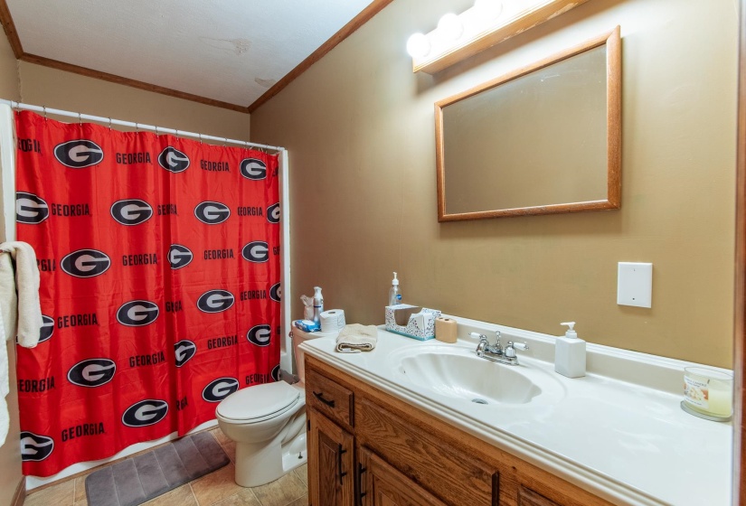 255 EASLEY LOOP, Savannah, Tennessee 38372, 4 Bedroom Bedrooms, 11 Room Rooms,2.1 BathroomBathrooms,Residential,For Sale,EASLEY,0,10229161
