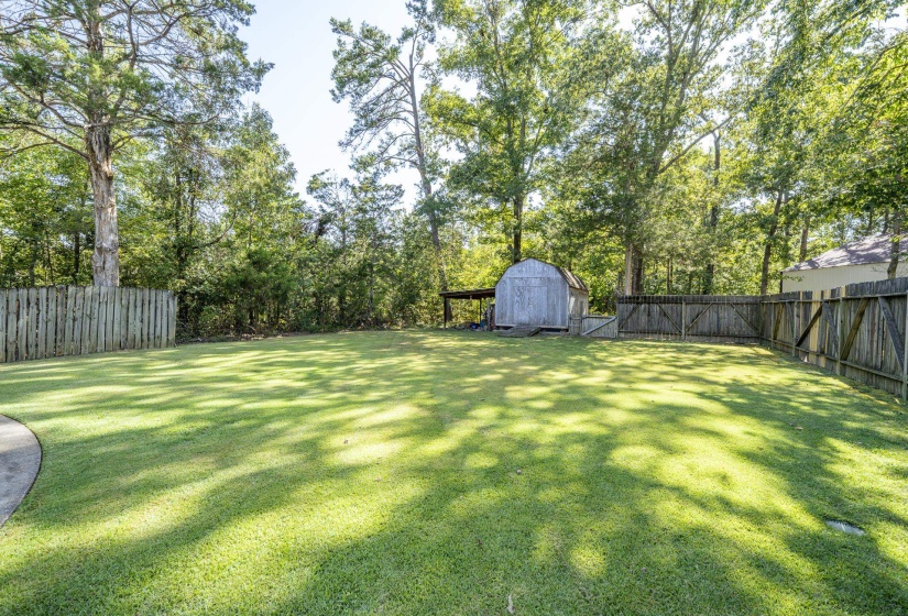 255 EASLEY LOOP, Savannah, Tennessee 38372, 4 Bedroom Bedrooms, 11 Room Rooms,2.1 BathroomBathrooms,Residential,For Sale,EASLEY,0,10229161