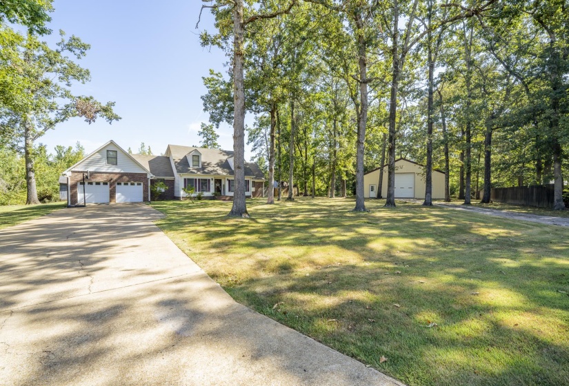 255 EASLEY LOOP, Savannah, Tennessee 38372, 4 Bedroom Bedrooms, 11 Room Rooms,2.1 BathroomBathrooms,Residential,For Sale,EASLEY,0,10229161