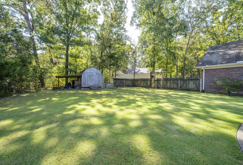 255 EASLEY LOOP, Savannah, Tennessee 38372, 4 Bedroom Bedrooms, 11 Room Rooms,2.1 BathroomBathrooms,Residential,For Sale,EASLEY,0,10229161