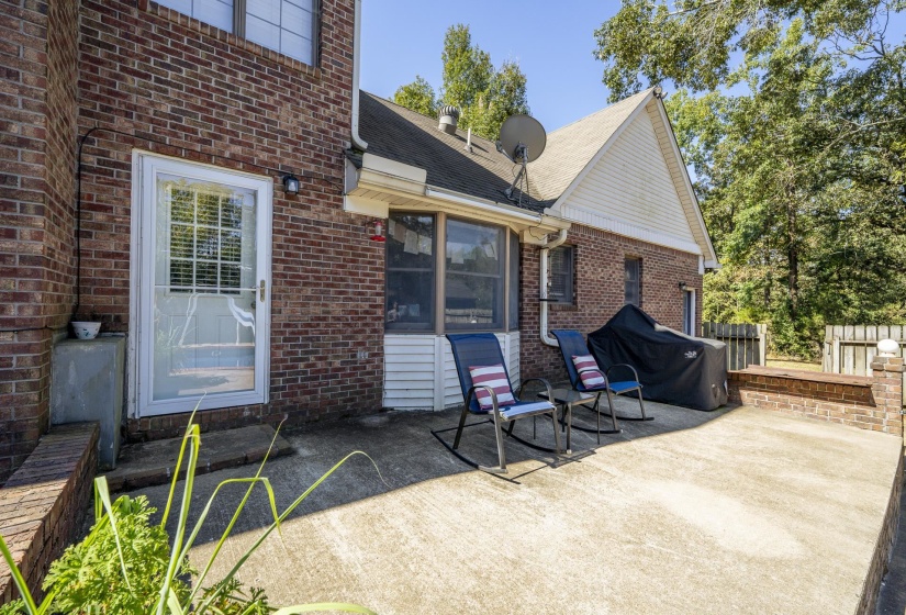 255 EASLEY LOOP, Savannah, Tennessee 38372, 4 Bedroom Bedrooms, 11 Room Rooms,2.1 BathroomBathrooms,Residential,For Sale,EASLEY,0,10229161