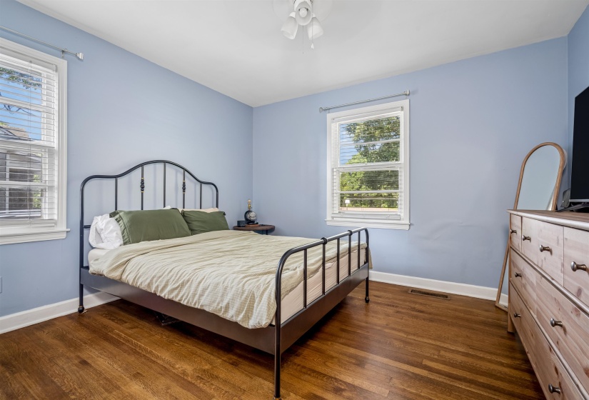 706 PERKINS RD, Memphis, Tennessee 38122, 3 Bedroom Bedrooms, 6 Room Rooms,1 BathroomBathrooms,Residential,For Sale,PERKINS,0,10229163