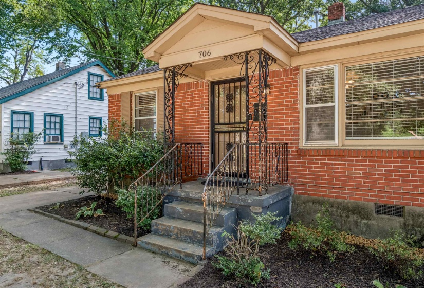 706 PERKINS RD, Memphis, Tennessee 38122, 3 Bedroom Bedrooms, 6 Room Rooms,1 BathroomBathrooms,Residential,For Sale,PERKINS,0,10229163
