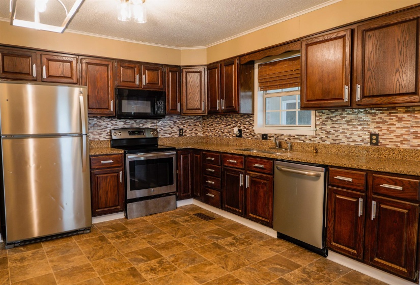 257 ANTHONY ST, Ripley, Tennessee 38063, 3 Bedroom Bedrooms, 8 Room Rooms,2 BathroomBathrooms,Residential,For Sale,ANTHONY,0,10229169