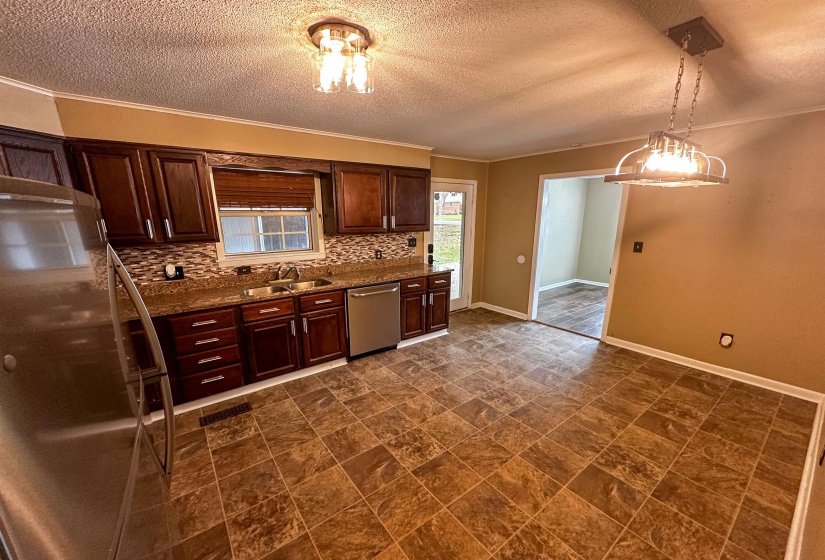 257 ANTHONY ST, Ripley, Tennessee 38063, 3 Bedroom Bedrooms, 8 Room Rooms,2 BathroomBathrooms,Residential,For Sale,ANTHONY,0,10229169