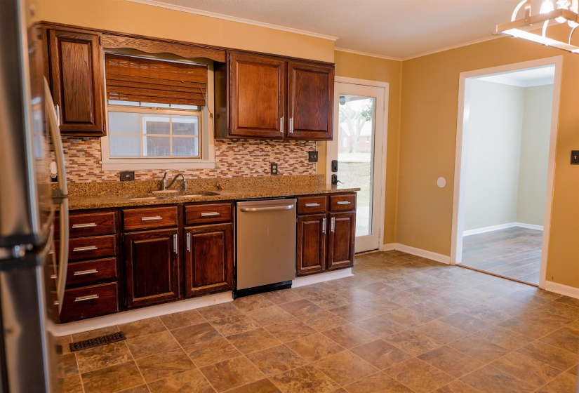 257 ANTHONY ST, Ripley, Tennessee 38063, 3 Bedroom Bedrooms, 8 Room Rooms,2 BathroomBathrooms,Residential,For Sale,ANTHONY,0,10229169