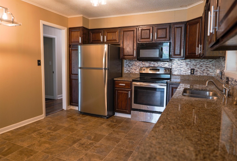 257 ANTHONY ST, Ripley, Tennessee 38063, 3 Bedroom Bedrooms, 8 Room Rooms,2 BathroomBathrooms,Residential,For Sale,ANTHONY,0,10229169