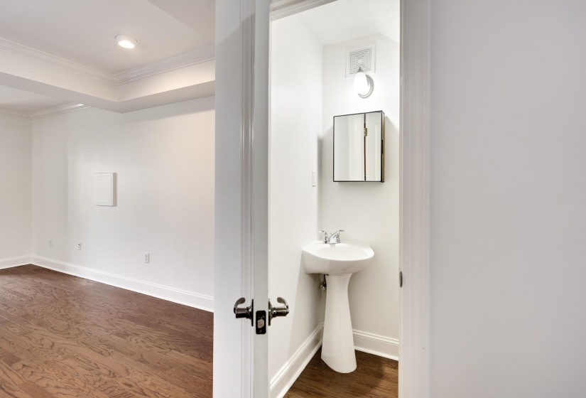 7488 GERMANTOWN SQ, Germantown, Tennessee 38138, 2 Bedroom Bedrooms, 5 Room Rooms,2.1 BathroomBathrooms,Residential,For Sale,GERMANTOWN,0,10229175