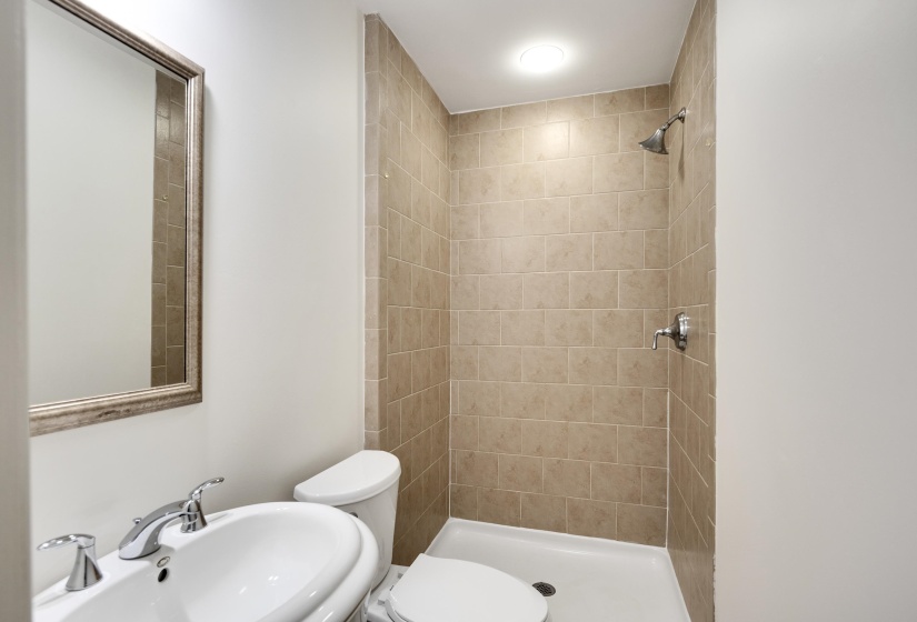 7488 GERMANTOWN SQ, Germantown, Tennessee 38138, 2 Bedroom Bedrooms, 5 Room Rooms,2.1 BathroomBathrooms,Residential,For Sale,GERMANTOWN,0,10229175