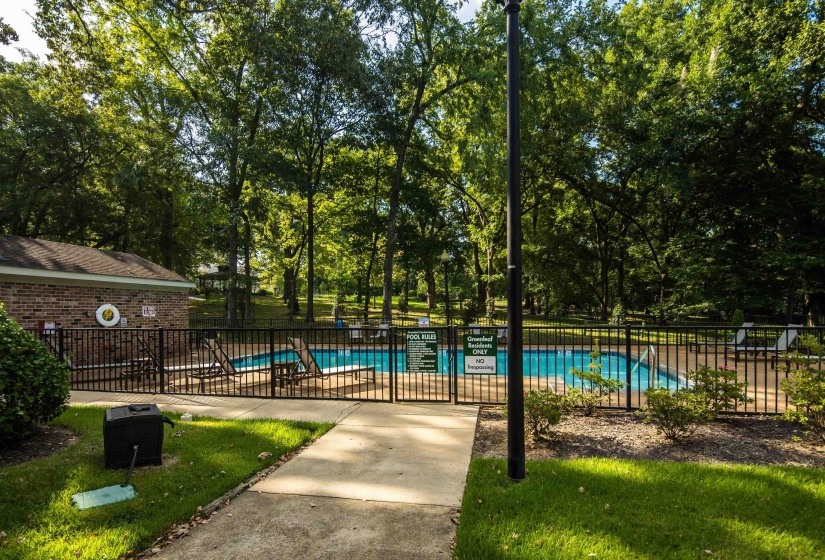 7488 GERMANTOWN SQ, Germantown, Tennessee 38138, 2 Bedroom Bedrooms, 5 Room Rooms,2.1 BathroomBathrooms,Residential,For Sale,GERMANTOWN,0,10229175