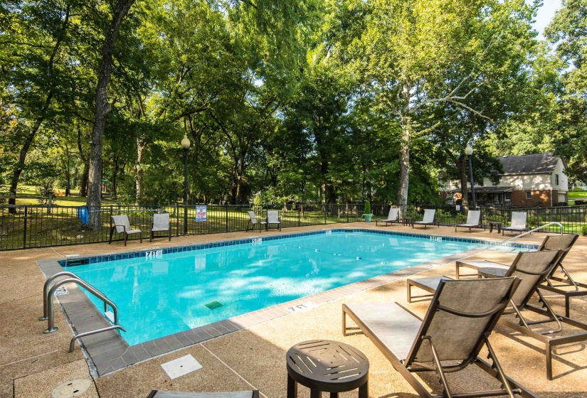 7488 GERMANTOWN SQ, Germantown, Tennessee 38138, 2 Bedroom Bedrooms, 5 Room Rooms,2.1 BathroomBathrooms,Residential,For Sale,GERMANTOWN,0,10229175