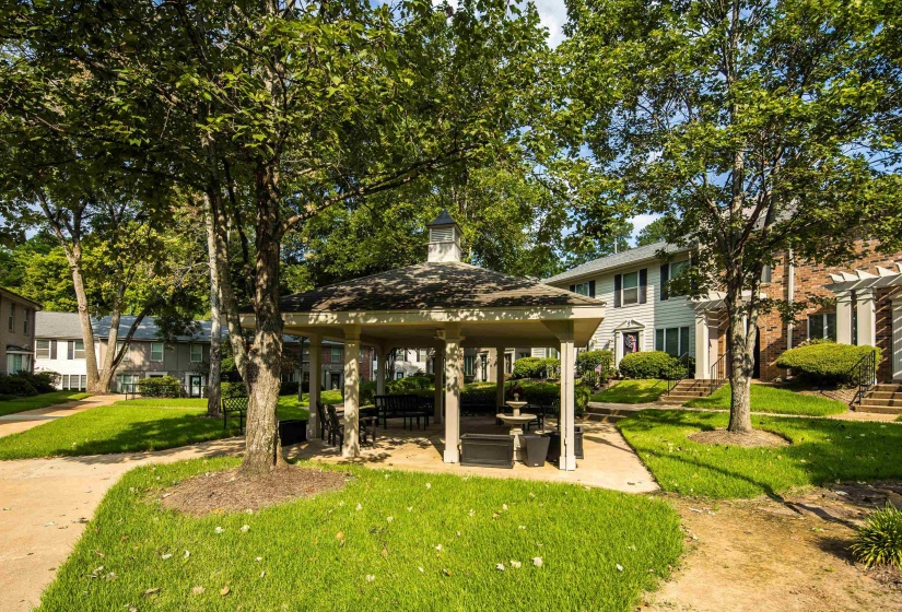 7488 GERMANTOWN SQ, Germantown, Tennessee 38138, 2 Bedroom Bedrooms, 5 Room Rooms,2.1 BathroomBathrooms,Residential,For Sale,GERMANTOWN,0,10229175