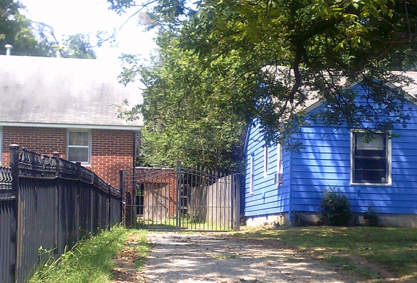 3074 SPOTTSWOOD AVE, Memphis, Tennessee 38111, 3 Bedroom Bedrooms, 6 Room Rooms,1 BathroomBathrooms,Residential,For Sale,SPOTTSWOOD,0,10229176