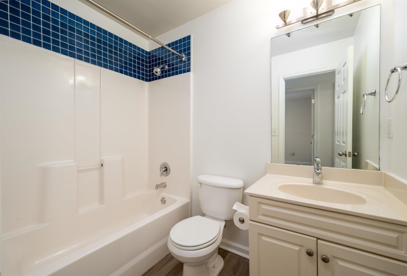 1338 ISLAND PL, Memphis, Tennessee 38103, 3 Bedroom Bedrooms, 7 Room Rooms,2.1 BathroomBathrooms,Residential,For Sale,ISLAND,0,10229177