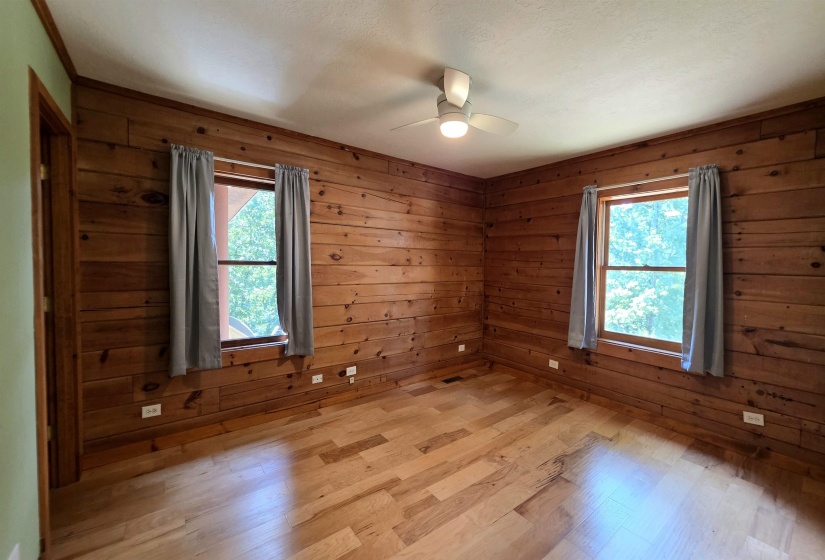 160 POPLAR DR, Buchanan, Tennessee 38222, 3 Bedroom Bedrooms, 9 Room Rooms,3 BathroomBathrooms,Residential,For Sale,POPLAR,0,10228949