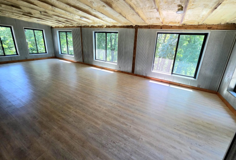 160 POPLAR DR, Buchanan, Tennessee 38222, 3 Bedroom Bedrooms, 9 Room Rooms,3 BathroomBathrooms,Residential,For Sale,POPLAR,0,10228949