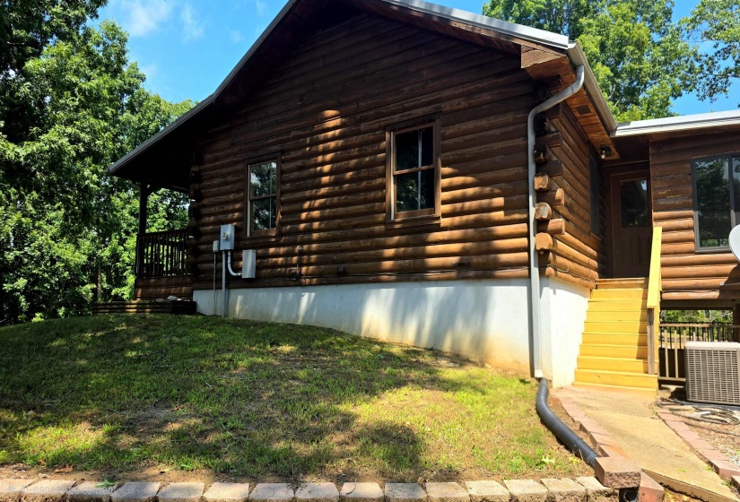 160 POPLAR DR, Buchanan, Tennessee 38222, 3 Bedroom Bedrooms, 9 Room Rooms,3 BathroomBathrooms,Residential,For Sale,POPLAR,0,10228949