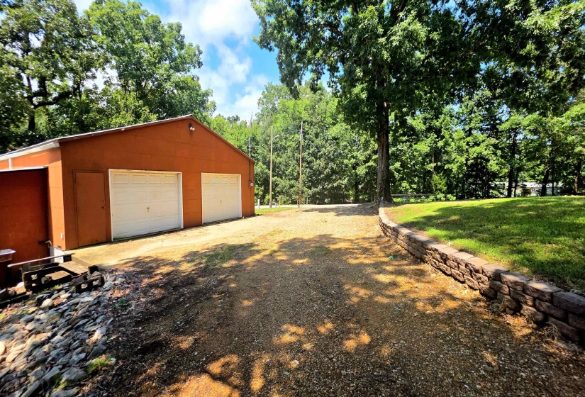 160 POPLAR DR, Buchanan, Tennessee 38222, 3 Bedroom Bedrooms, 9 Room Rooms,3 BathroomBathrooms,Residential,For Sale,POPLAR,0,10228949