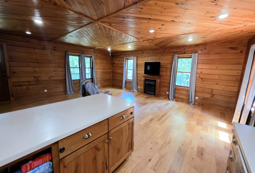 160 POPLAR DR, Buchanan, Tennessee 38222, 3 Bedroom Bedrooms, 9 Room Rooms,3 BathroomBathrooms,Residential,For Sale,POPLAR,0,10228949