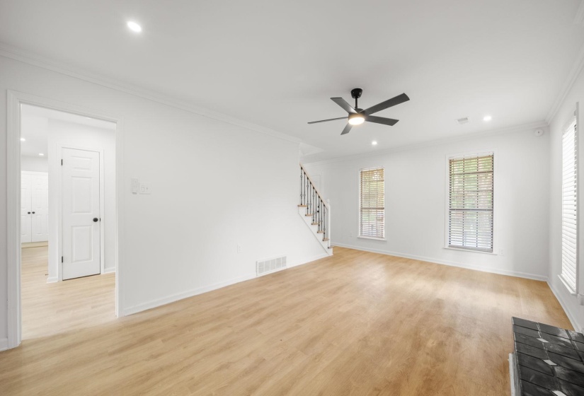 4351 SPRING OAK CV, Memphis, Tennessee 38125, 5 Bedroom Bedrooms, 8 Room Rooms,2.1 BathroomBathrooms,Residential,For Sale,SPRING OAK,0,10229182